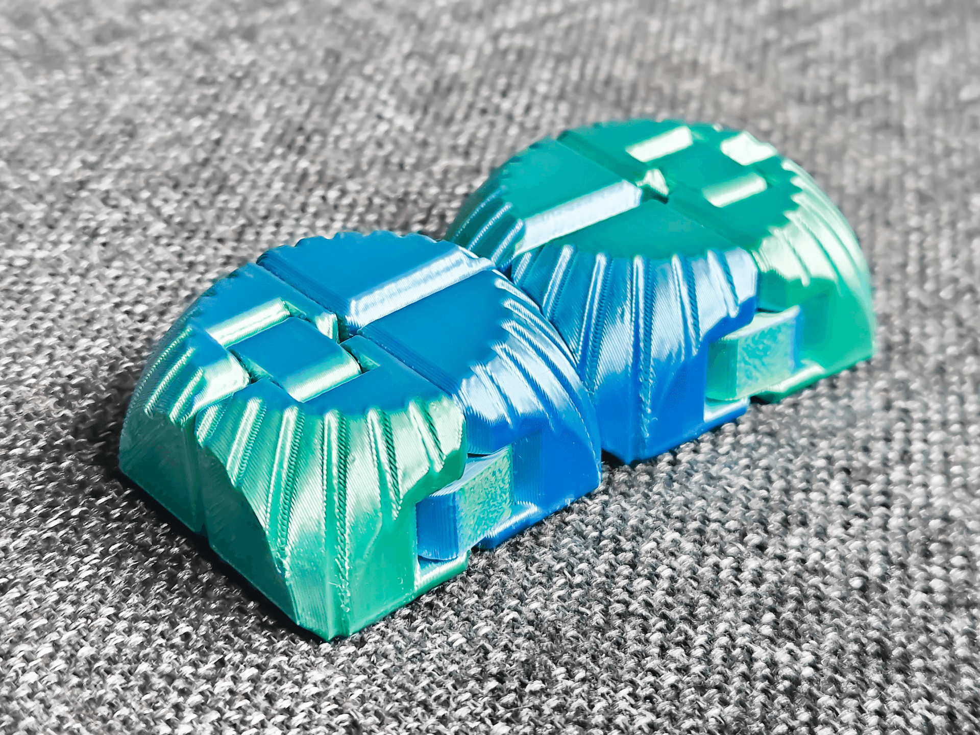 Round Infini Cube Anti-Anti-stress - Image 5