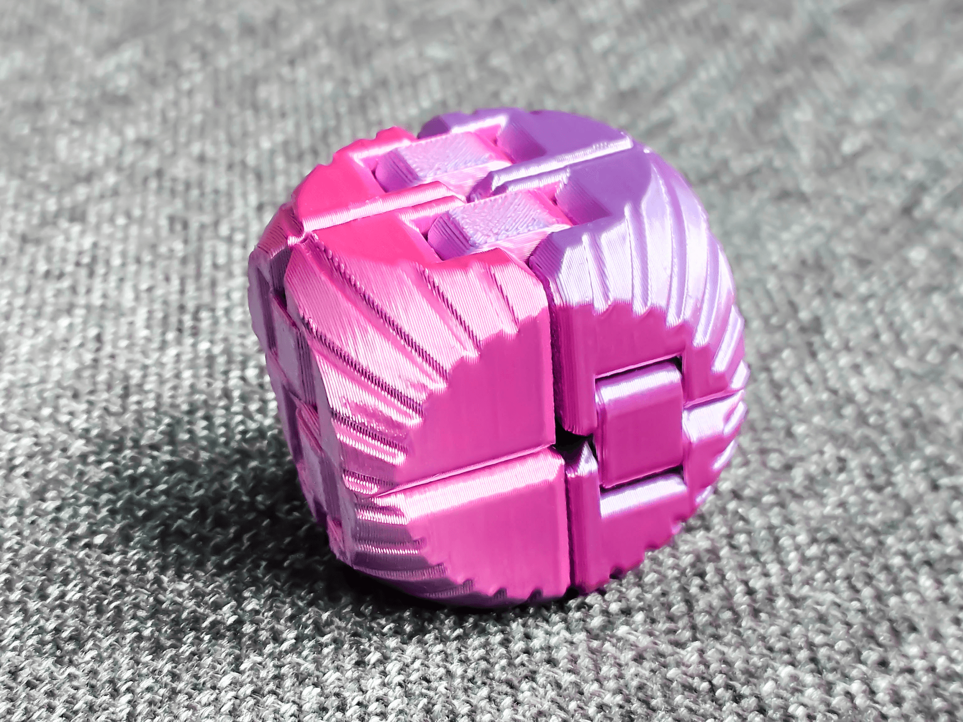 Round Infini Cube Anti-Anti-stress - Image 4