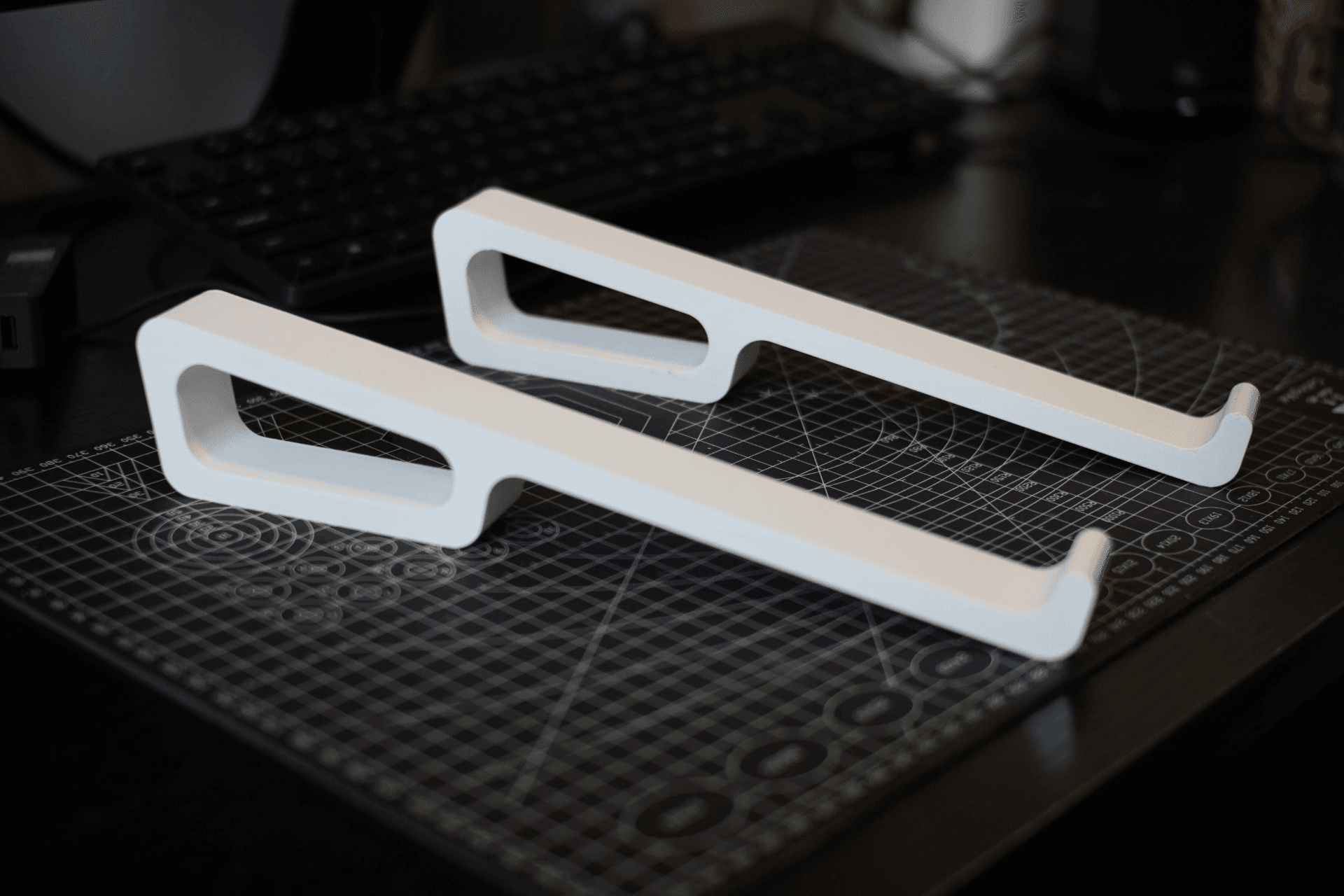 Laptop Support - Image 5