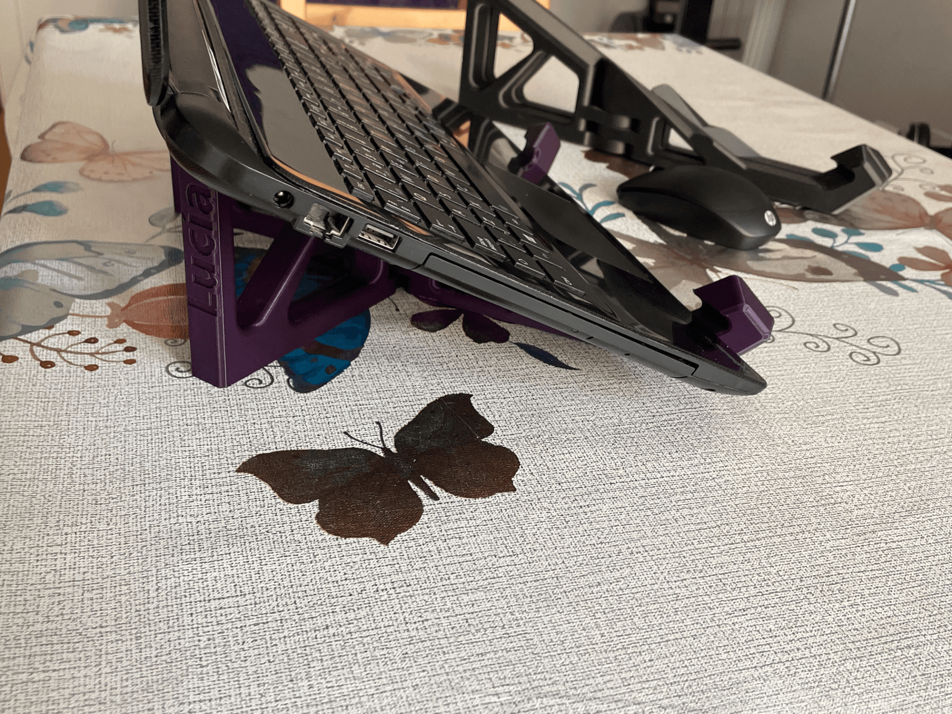 Foldable Laptop Support - Image 2