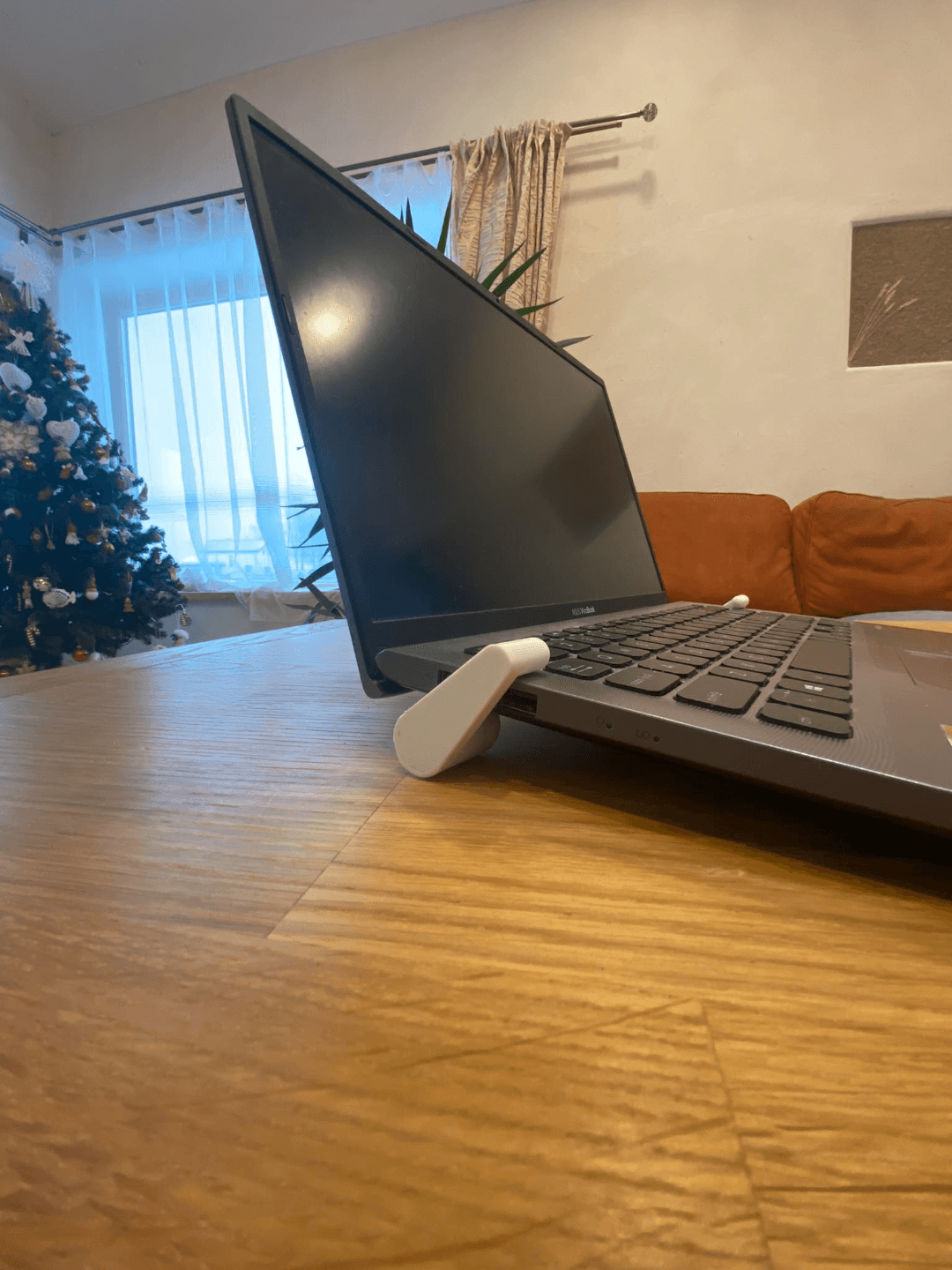 Laptop Support - Image 3