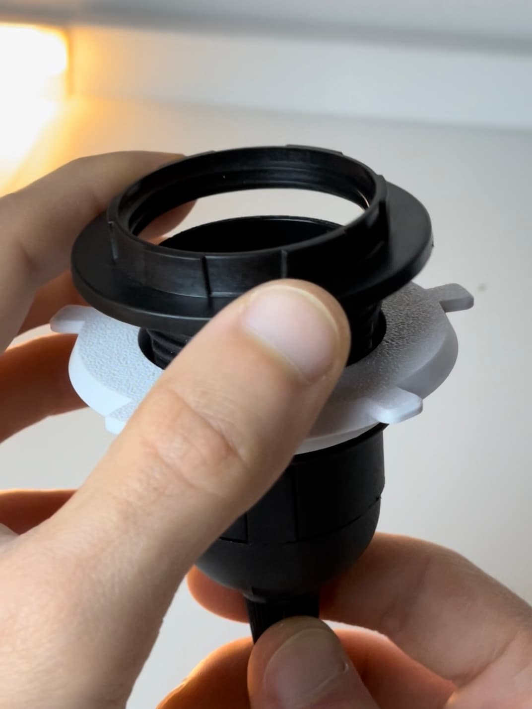 Lune Lampe With Wavy Support Fuzzy Skin - Image 5