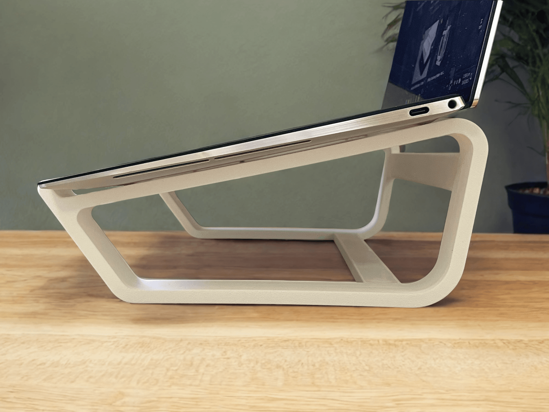 Sleek Laptop Riser - Image 3